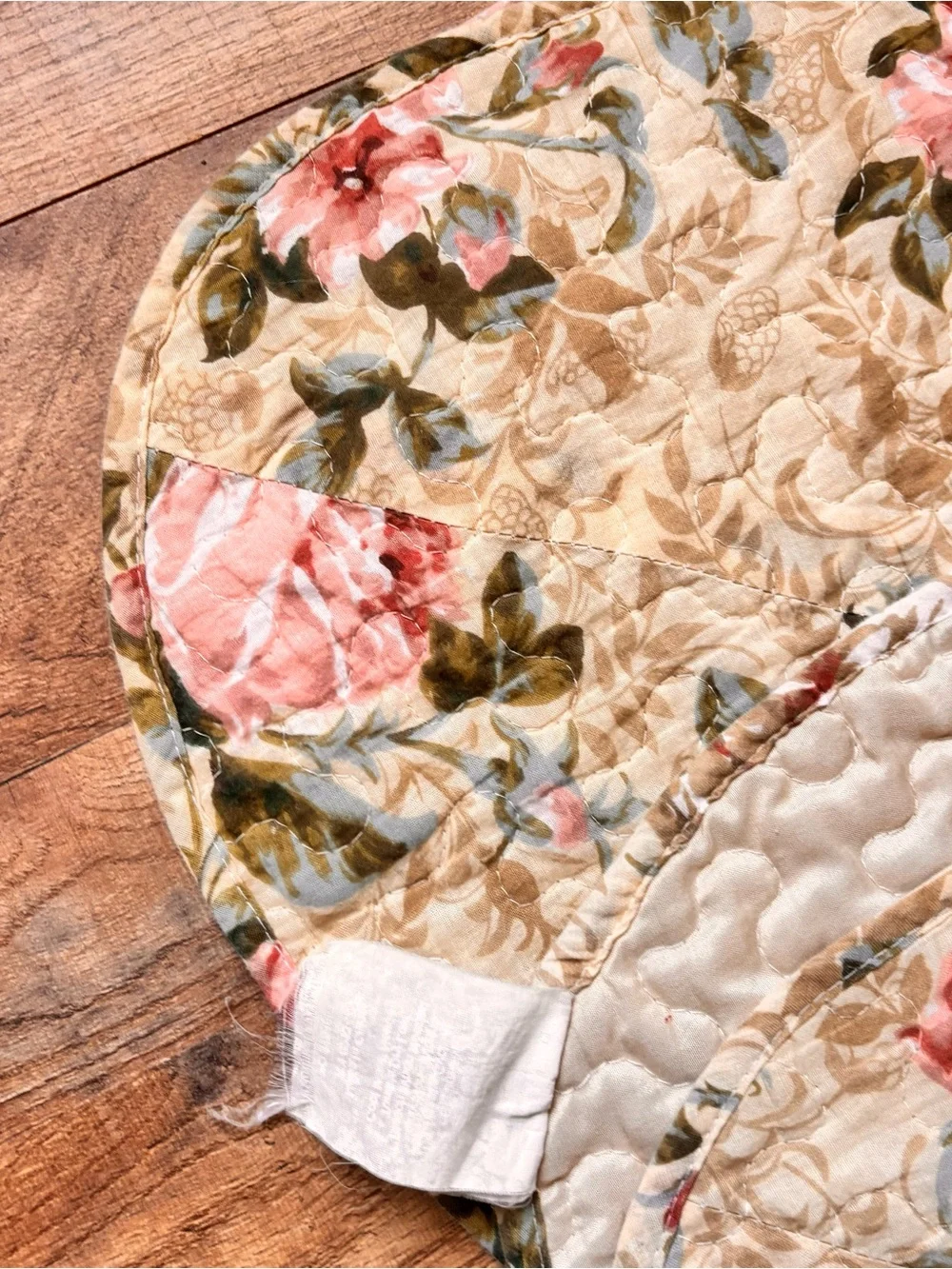 Floral Quilted F/Q Bedspread Cream  Pink – Classic Country Cottage Core Style